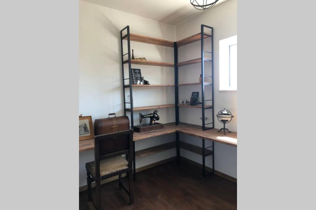 Apartment Antiques -アンティークス犬山-
