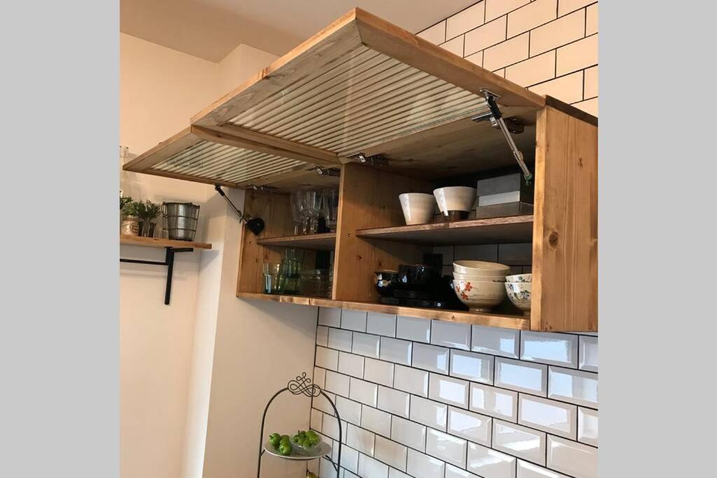 Apartment Antiques -アンティークス犬山- *